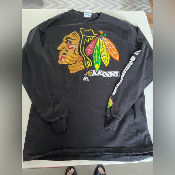 Chicago blackhawks long sleeve shirt.  Cotton & made by majestic.  Size medium - Picture 2 of 8